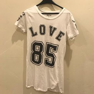 White oversized tee shirt